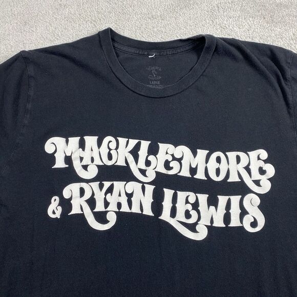 Tops - Macklemore And Ryan Lewis 2013 World Tour‎ Tshirt Women's Large Black